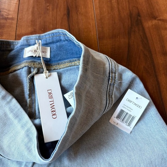 Driftwood Light Wash Denim Wide Leg Jeans Womens Small NWT DW-P42984A - Picture 3 of 7